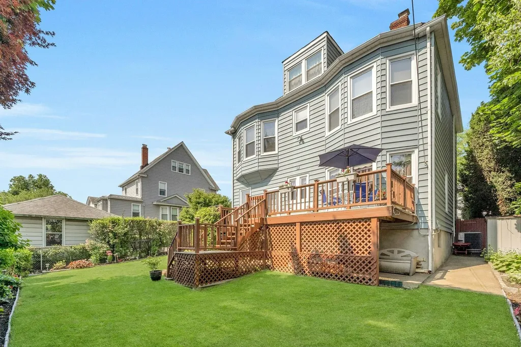 64 Albemarle Place Yonkers NY 10701
