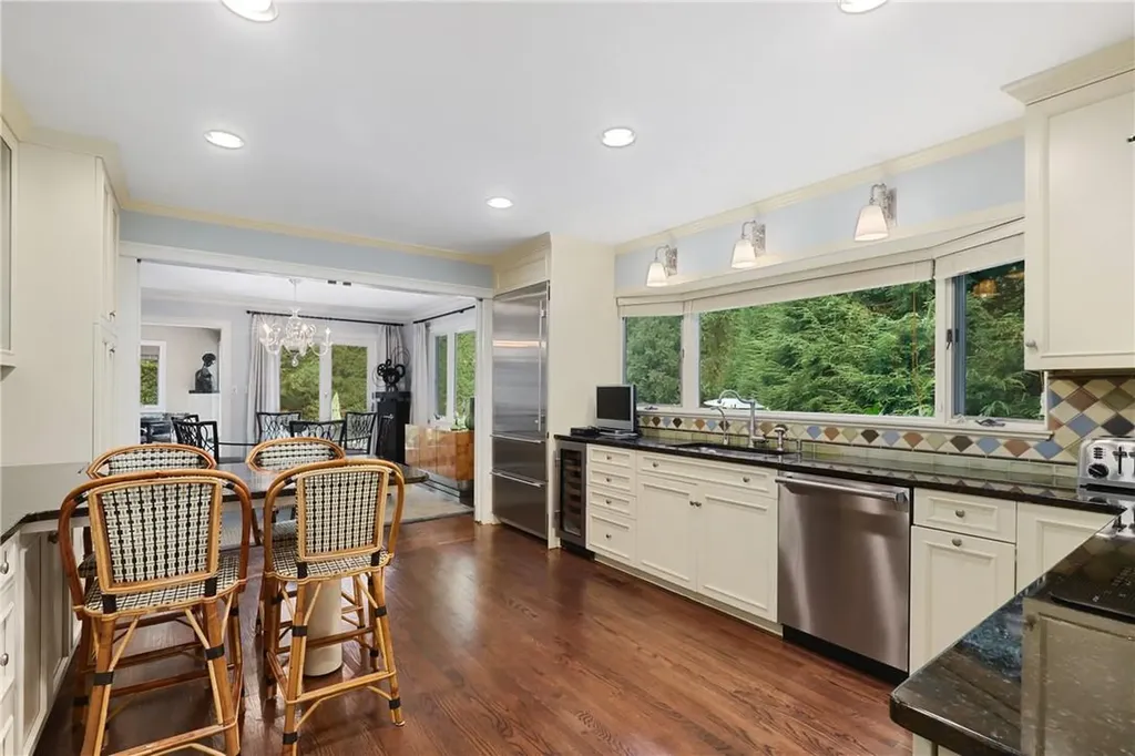 2 Winding Brook Drive Larchmont NY 10538