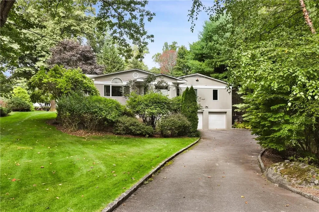 2 Winding Brook Drive Larchmont NY 10538