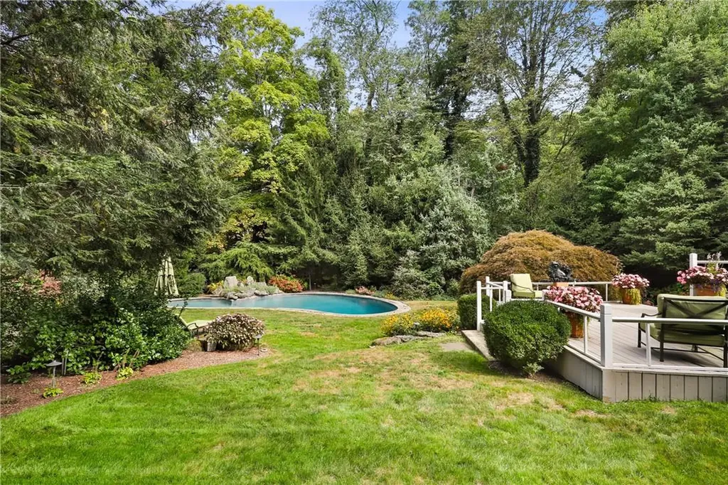 2 Winding Brook Drive Larchmont NY 10538