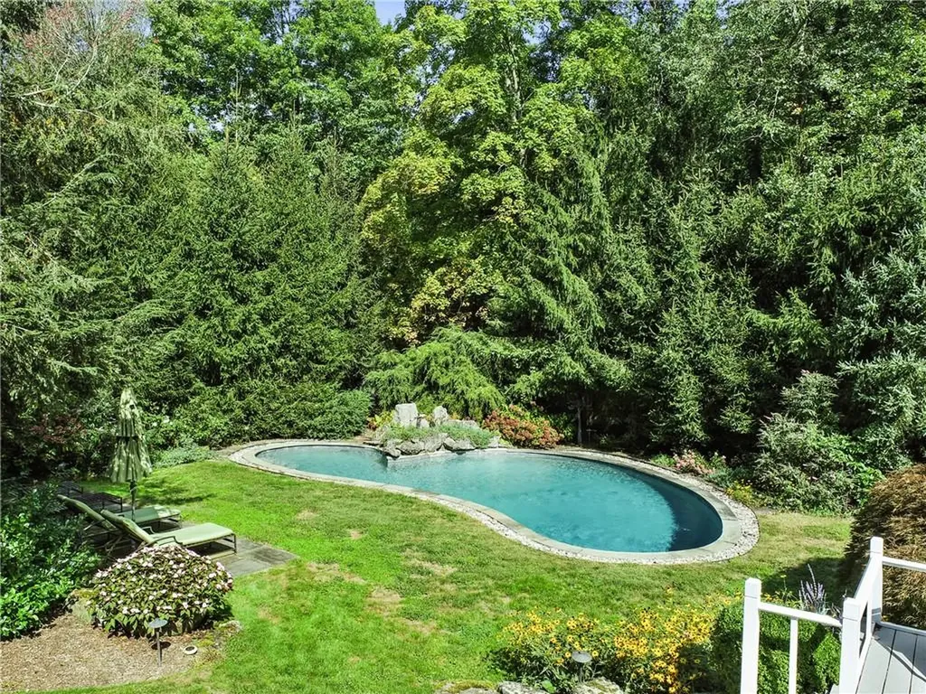 2 Winding Brook Drive Larchmont NY 10538