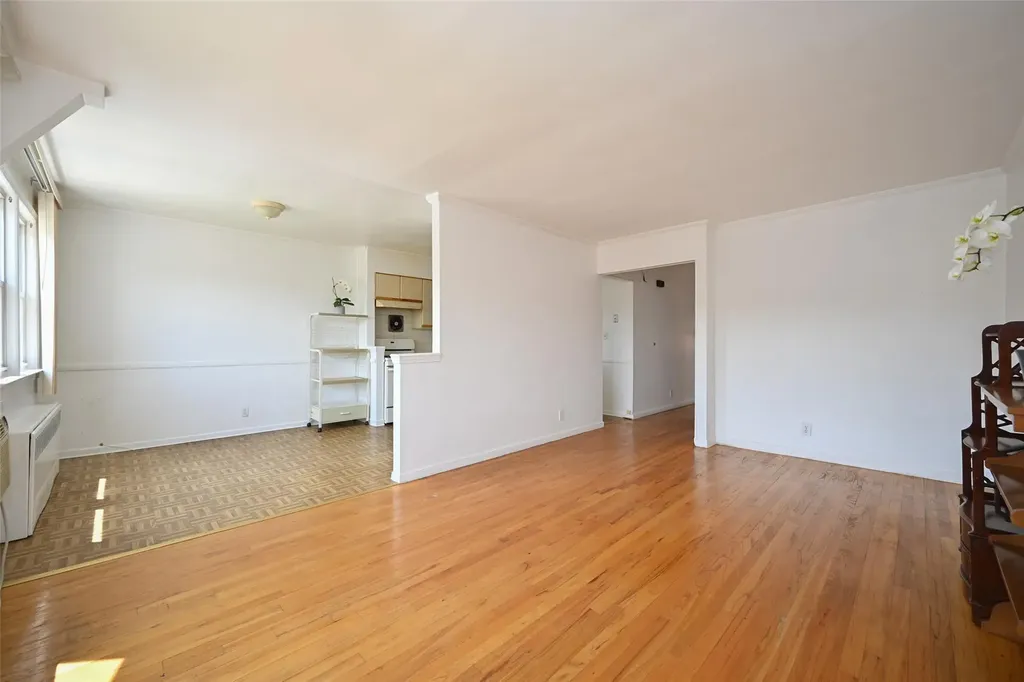 1918 Utopia Parkway Whitestone NY 11357