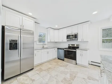 613 Bourdois Avenue Bellport NY 11713