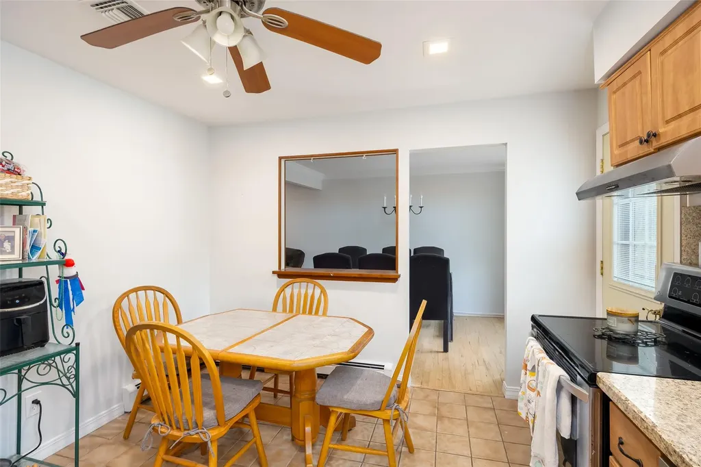 2 Heritage Lane Miller Place NY 11764