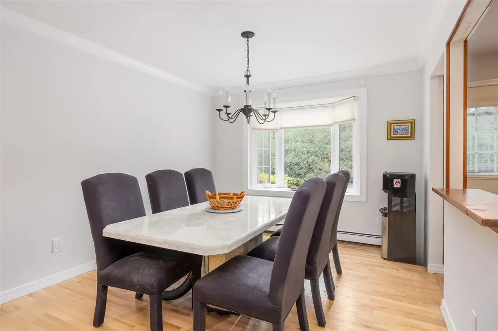 2 Heritage Lane Miller Place NY 11764