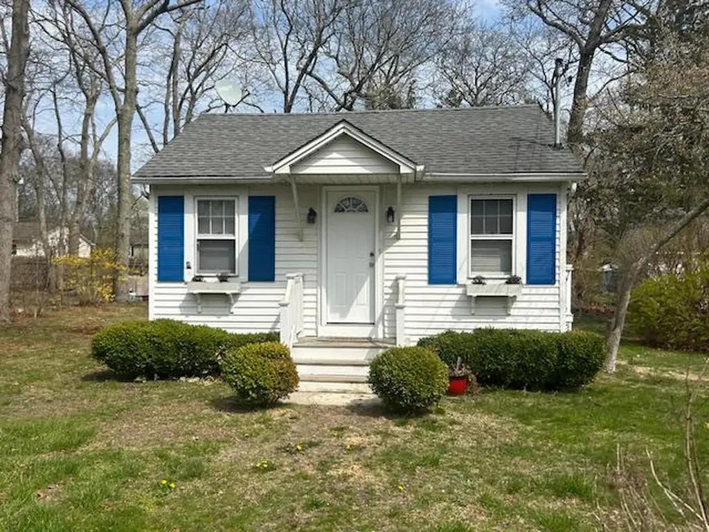 407 Forest Road W Mastic Beach NY 11951