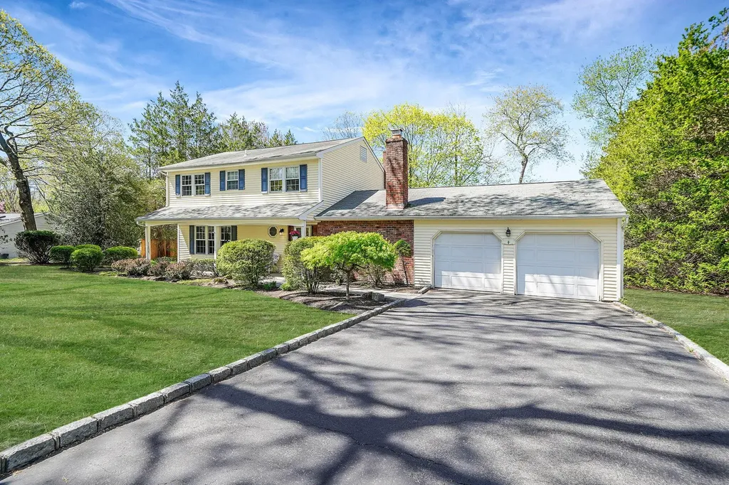 10 Jomar Road Shoreham NY 11786