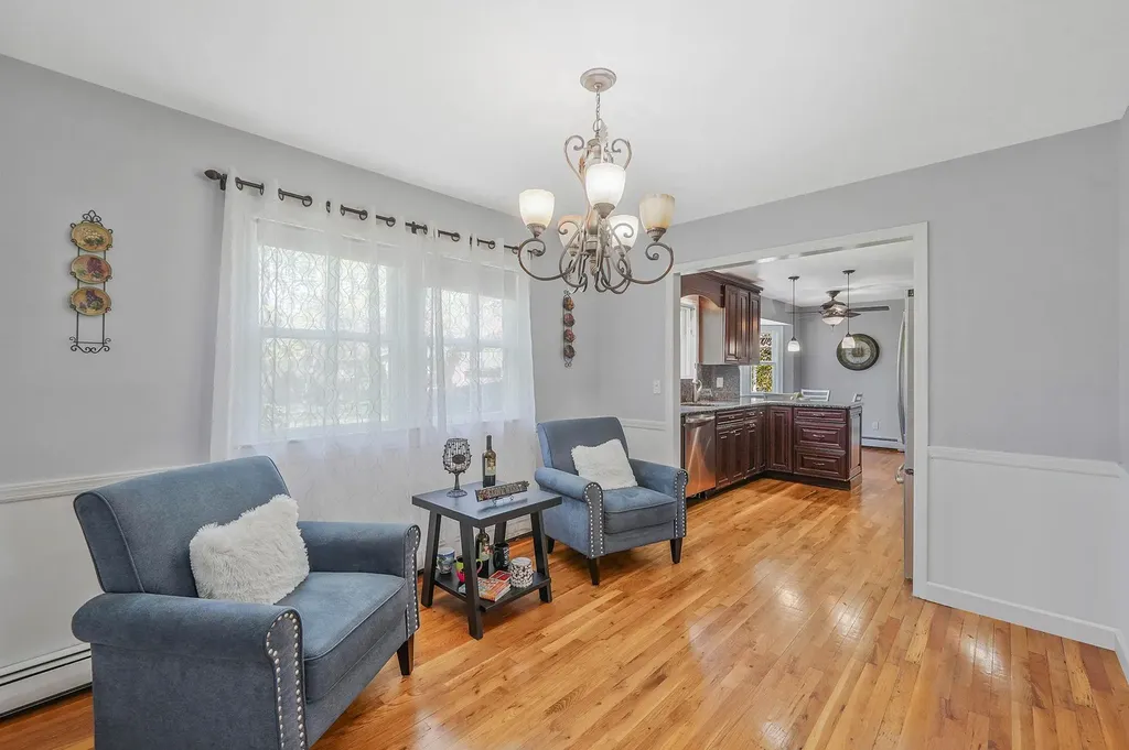 10 Jomar Road Shoreham NY 11786