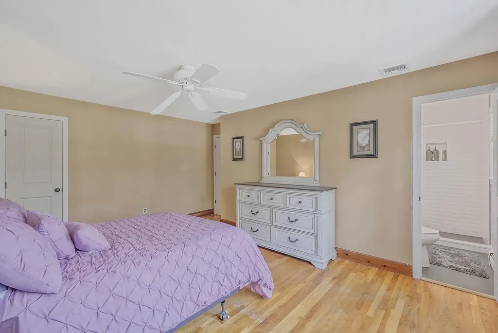 10 Jomar Road Shoreham NY 11786