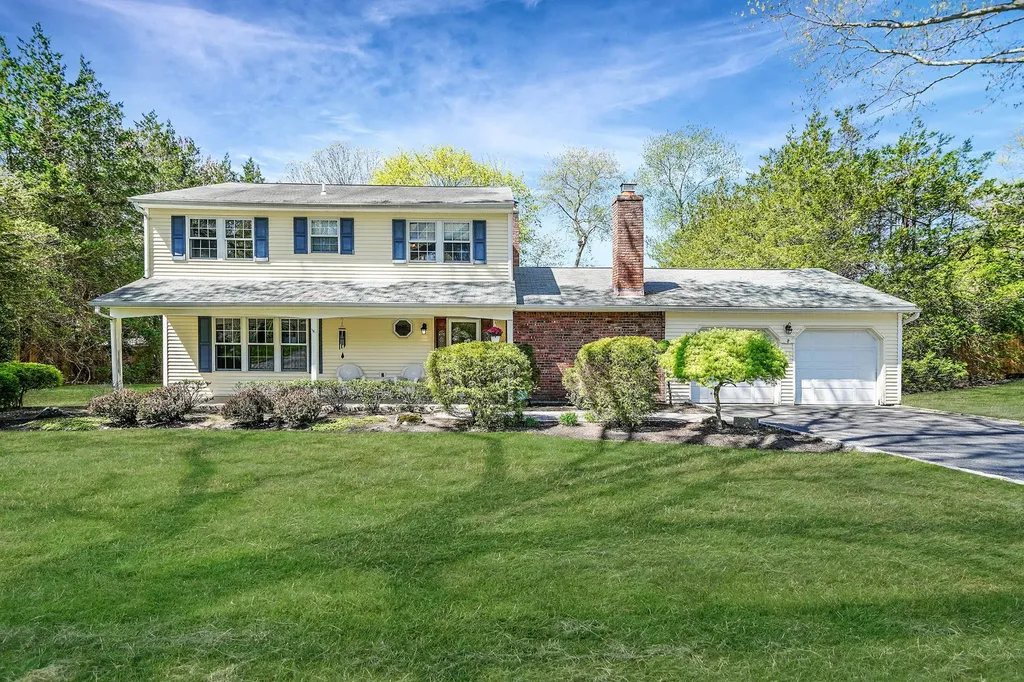 10 Jomar Road Shoreham NY 11786