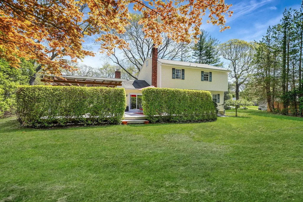 10 Jomar Road Shoreham NY 11786
