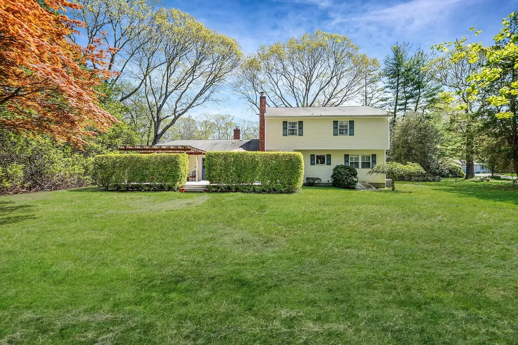 10 Jomar Road Shoreham NY 11786