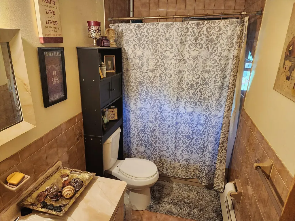 35 Mulford Place Hempstead NY 11550
