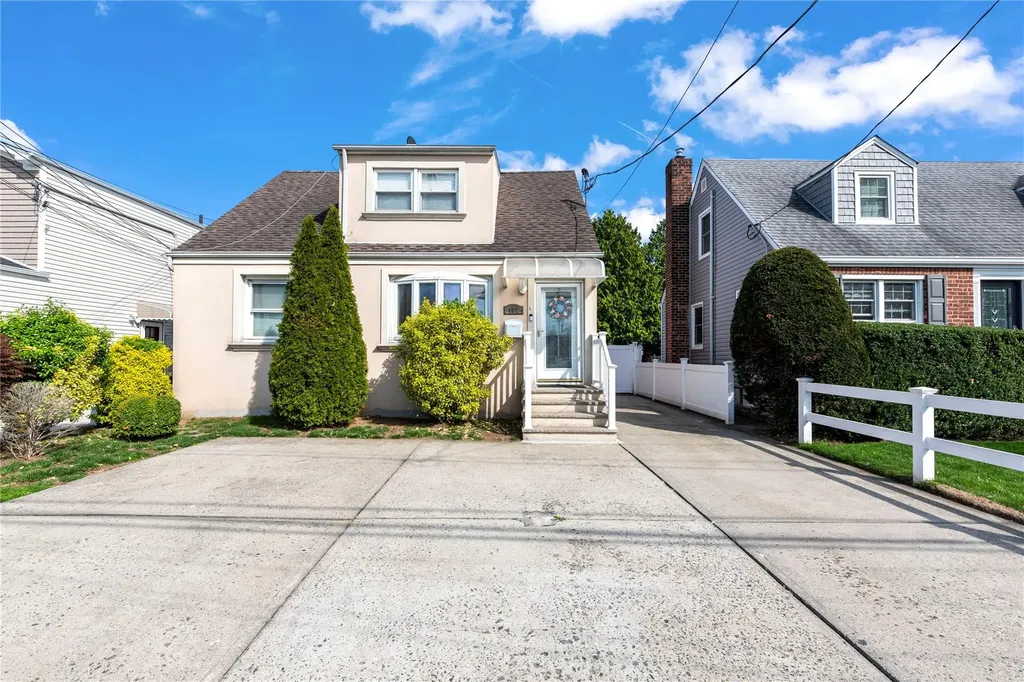 487 Emerson Place Valley Stream NY 11580