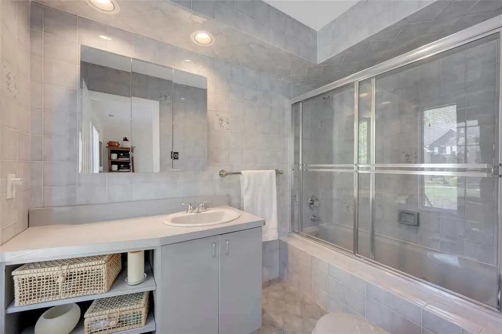 155 Barton Road White Plains NY 10605