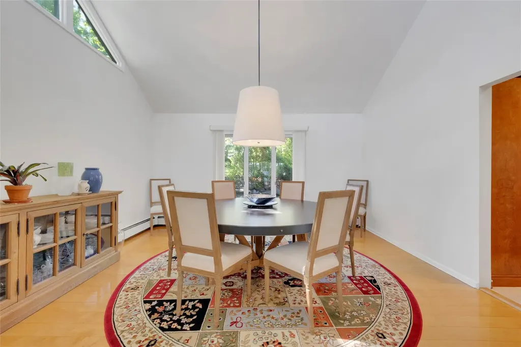 155 Barton Road White Plains NY 10605