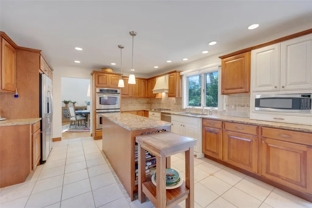 155 Barton Road White Plains NY 10605