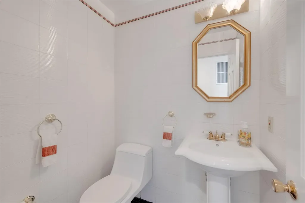 155 Barton Road White Plains NY 10605