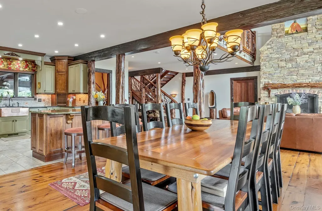 165 Drake Road Pleasant Valley NY 12569