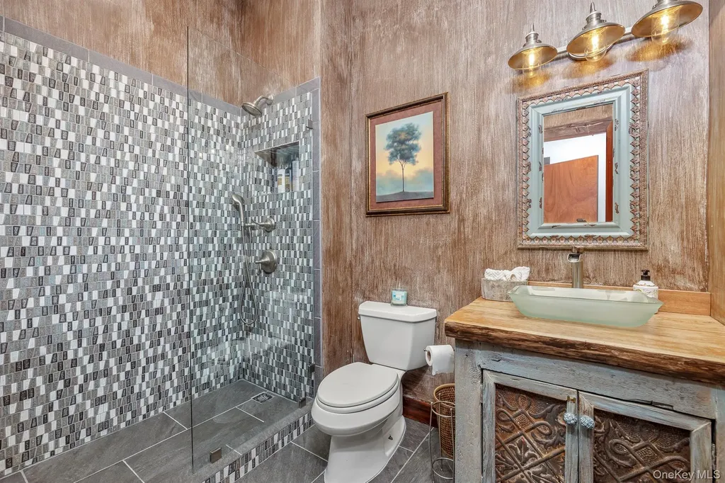 165 Drake Road Pleasant Valley NY 12569