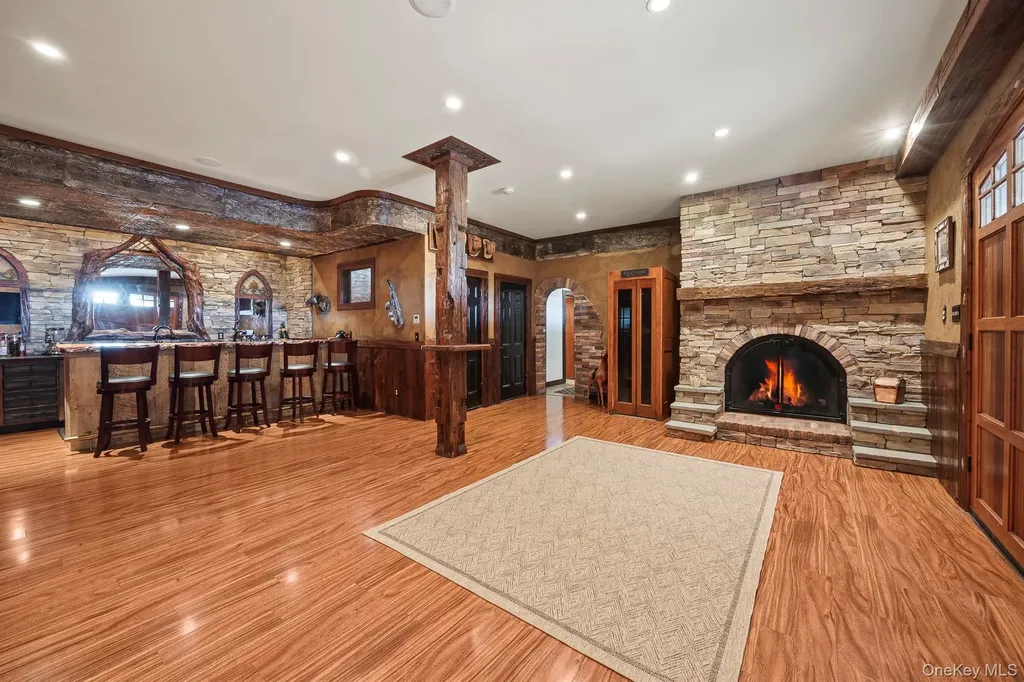 165 Drake Road Pleasant Valley NY 12569