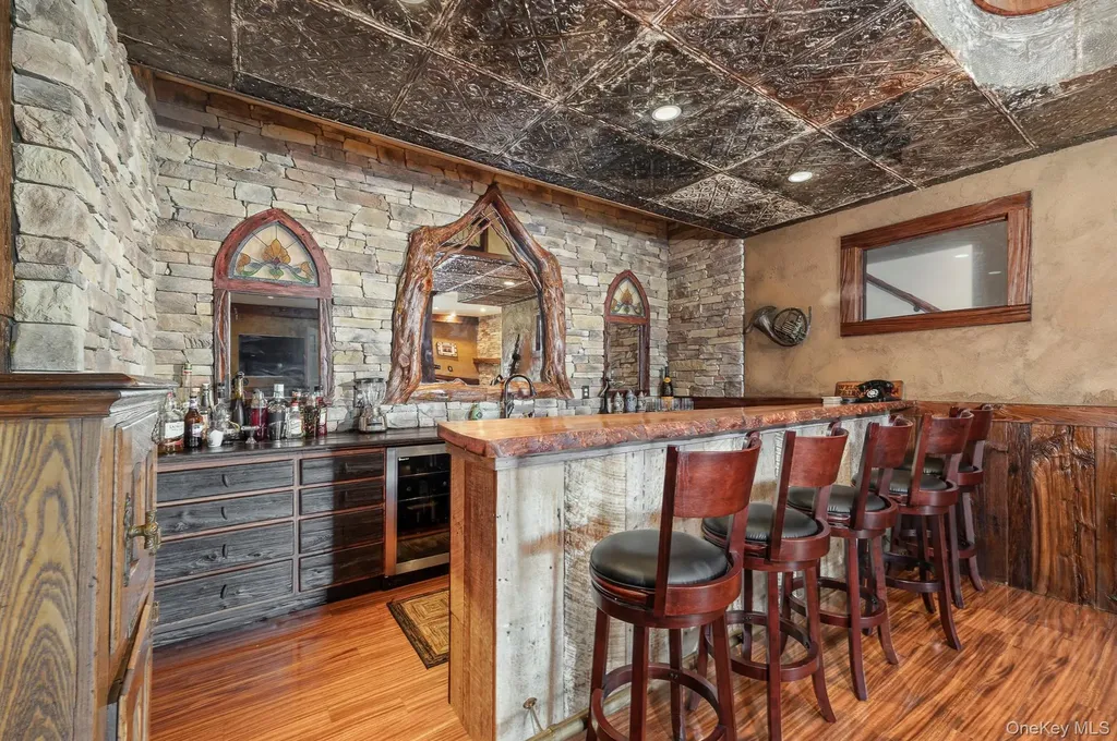 165 Drake Road Pleasant Valley NY 12569