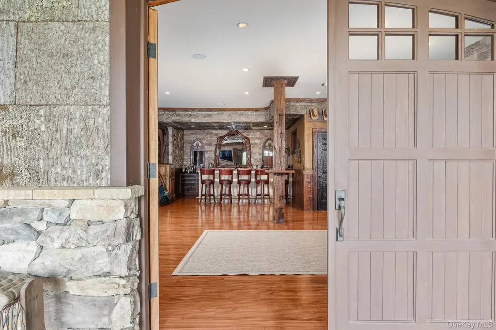 165 Drake Road Pleasant Valley NY 12569