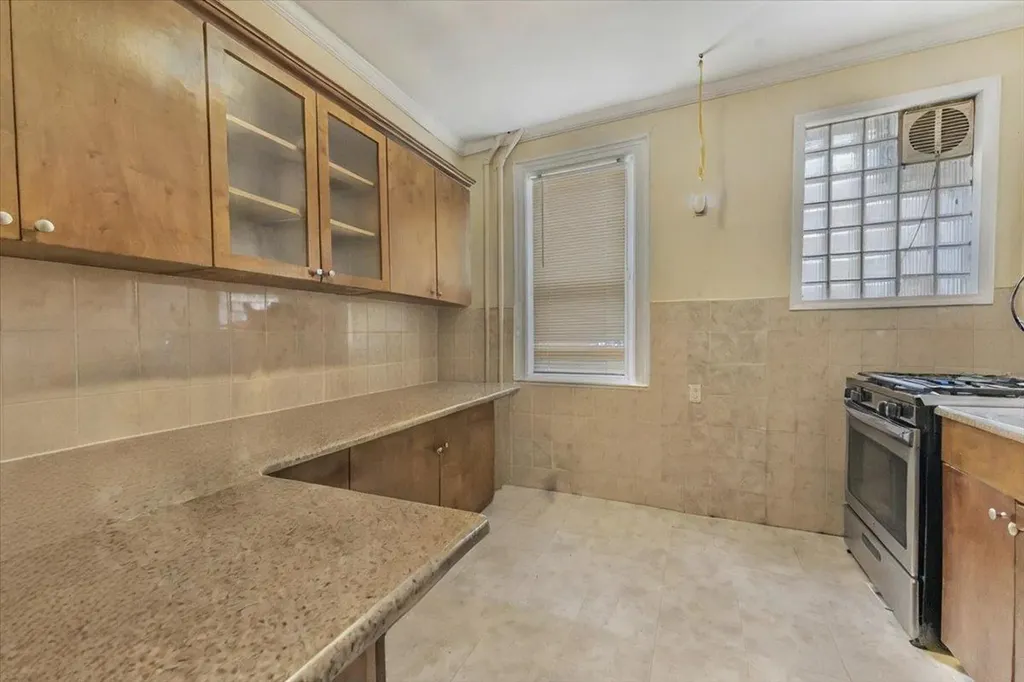 720 E 231st Street Bronx NY 10466