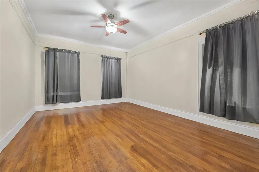 720 E 231st Street Bronx NY 10466
