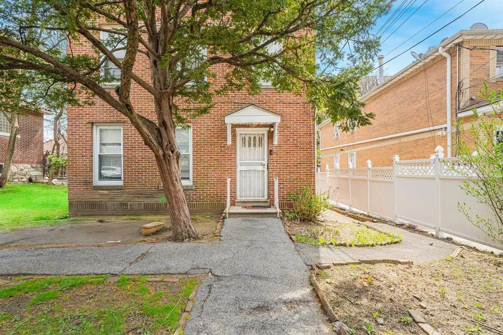 720 E 231st Street Bronx NY 10466