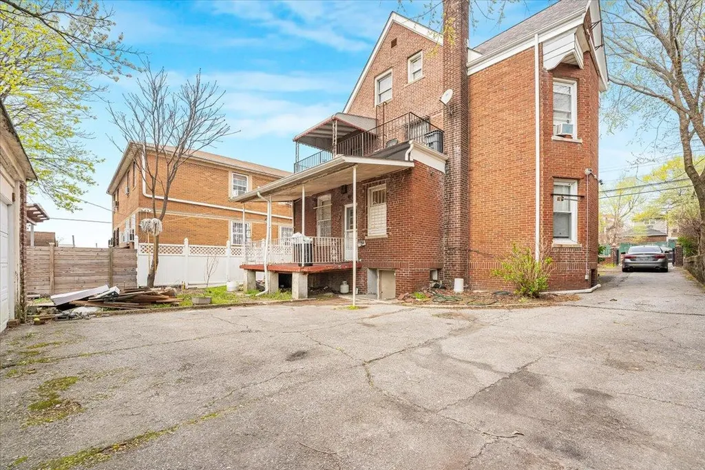 720 E 231st Street Bronx NY 10466