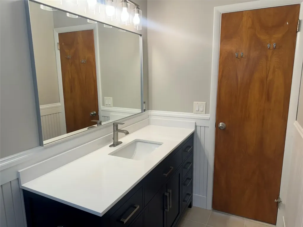 141 Lyons Road Scarsdale NY 10583
