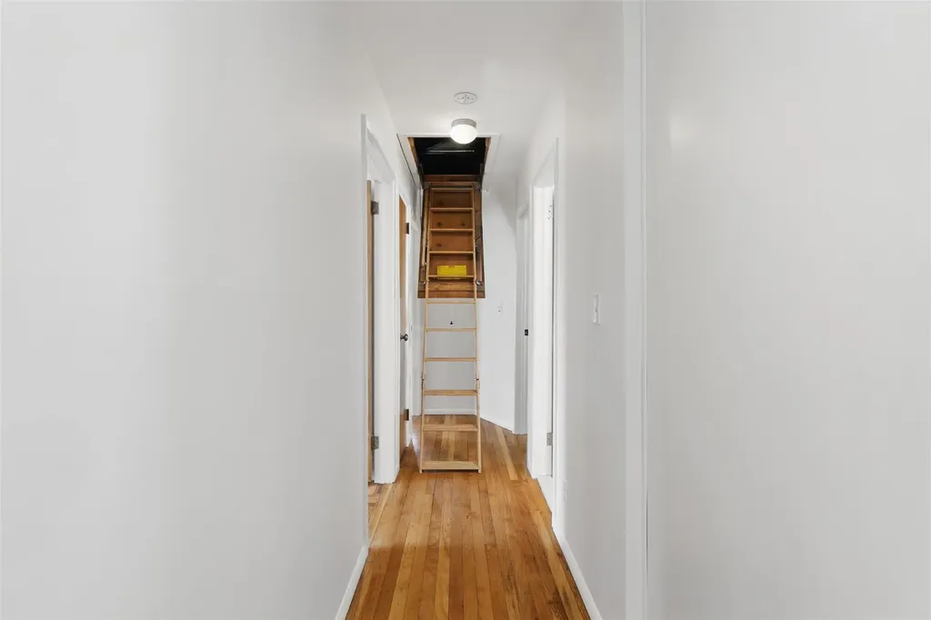 141 Lyons Road Scarsdale NY 10583