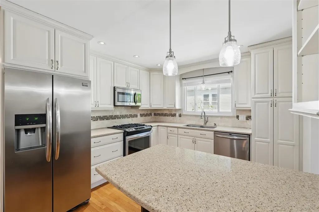 141 Lyons Road Scarsdale NY 10583