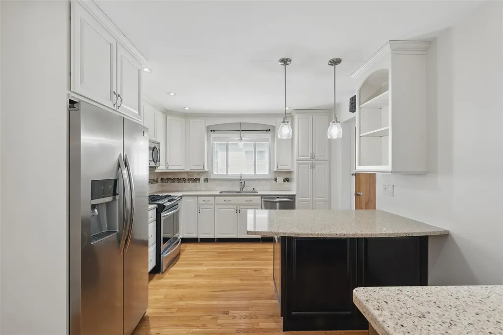 141 Lyons Road Scarsdale NY 10583