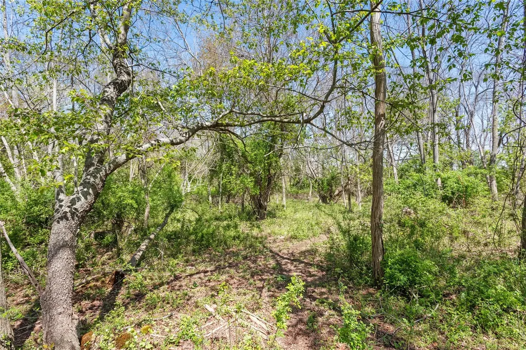 1500 Marys Road Mattituck NY 11952