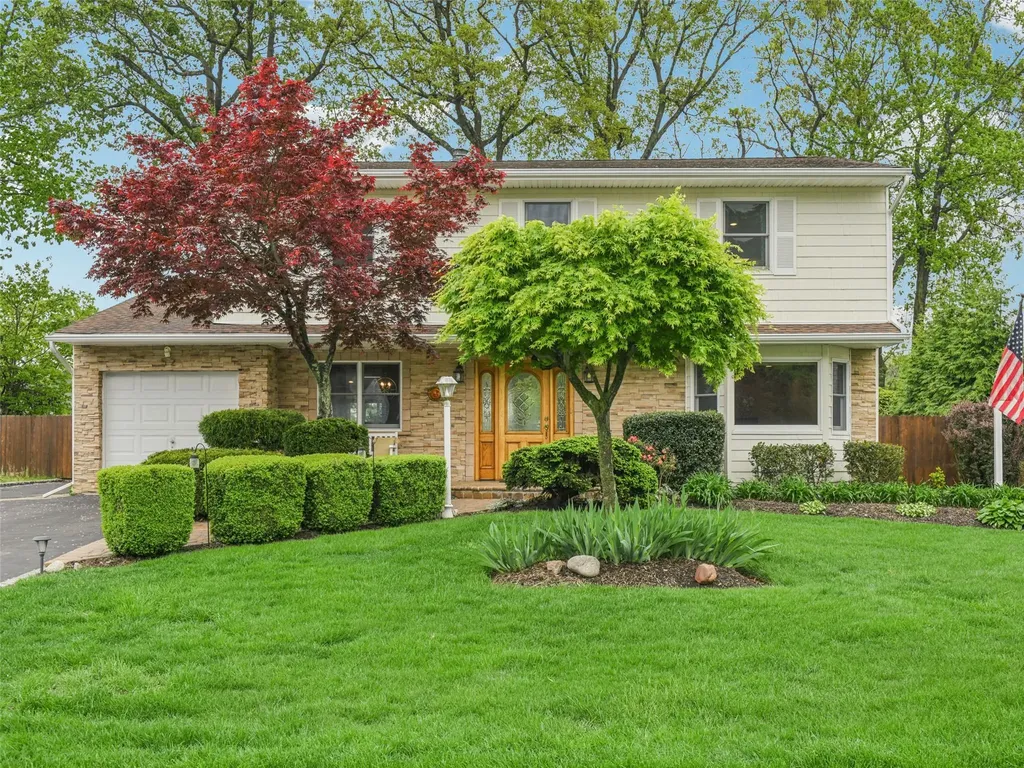 52 Bowman Lane Kings Park NY 11754