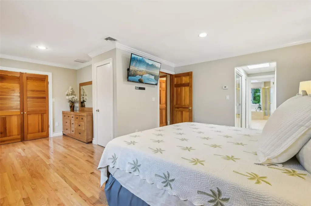 52 Bowman Lane Kings Park NY 11754