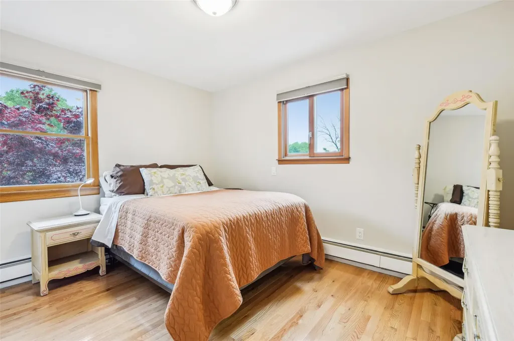 52 Bowman Lane Kings Park NY 11754