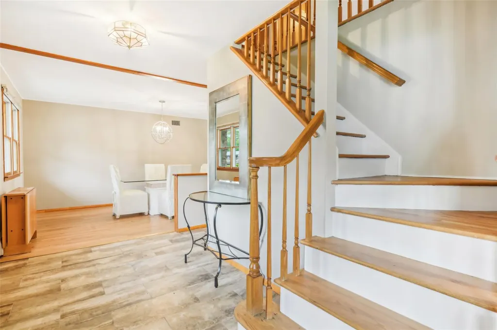 52 Bowman Lane Kings Park NY 11754