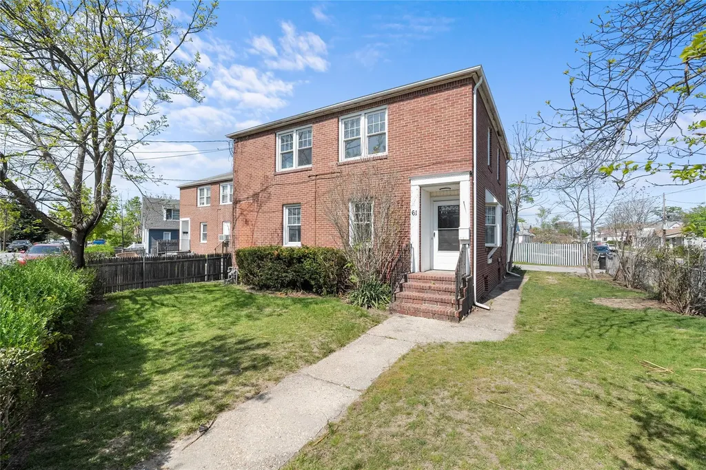 61 Center Avenue Bay Shore NY 11706