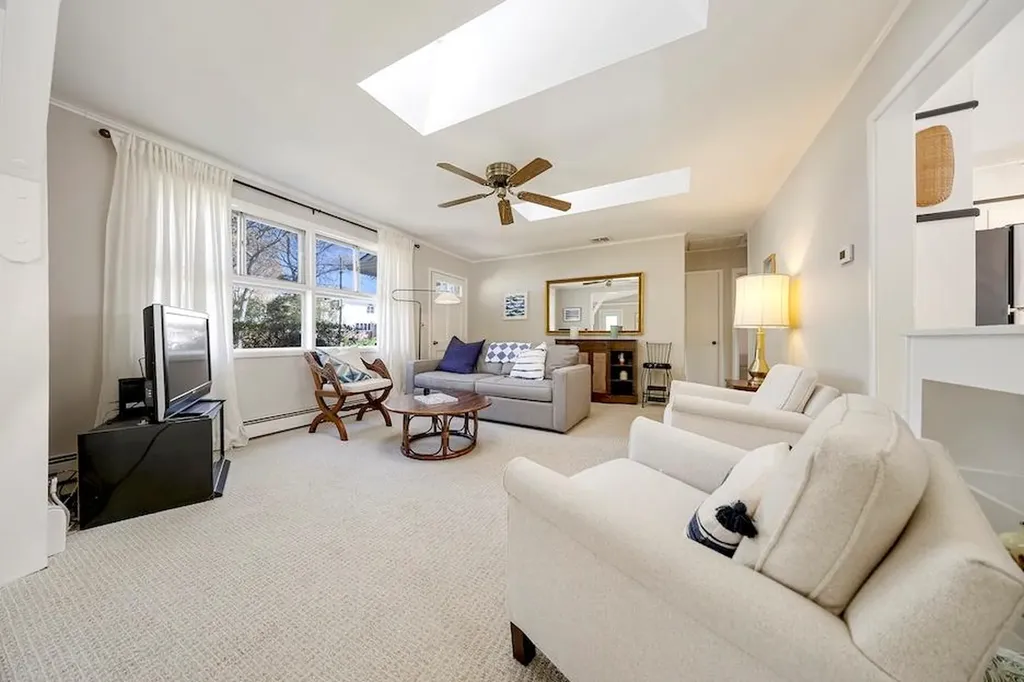 5 Chevy Chase Road Hampton Bays NY 11946