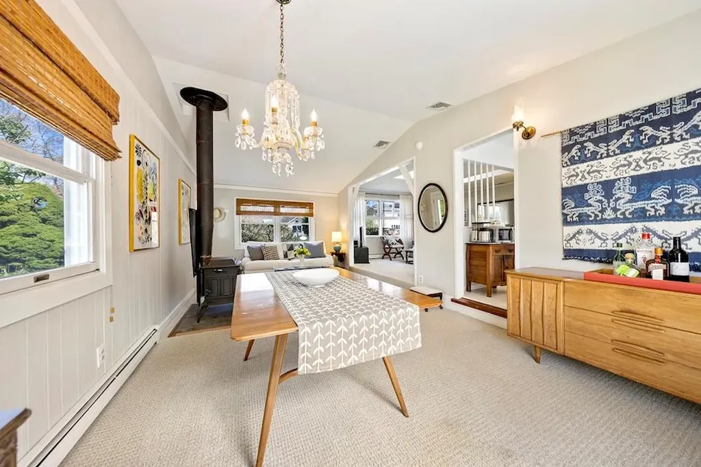 5 Chevy Chase Road Hampton Bays NY 11946