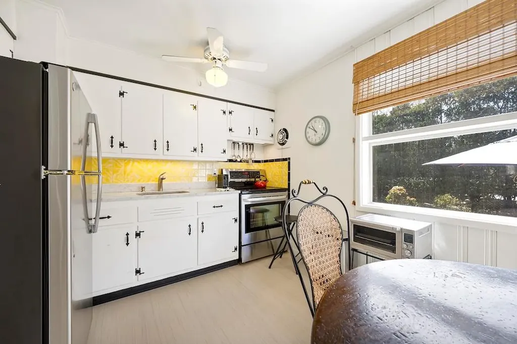 5 Chevy Chase Road Hampton Bays NY 11946