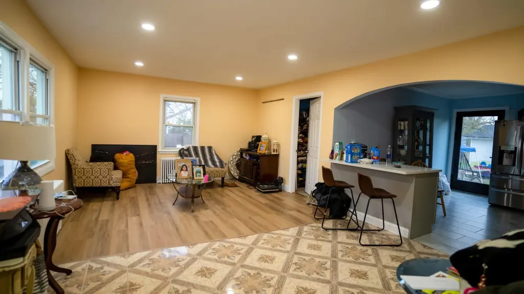44 Massachusetts Avenue Bay Shore NY 11706