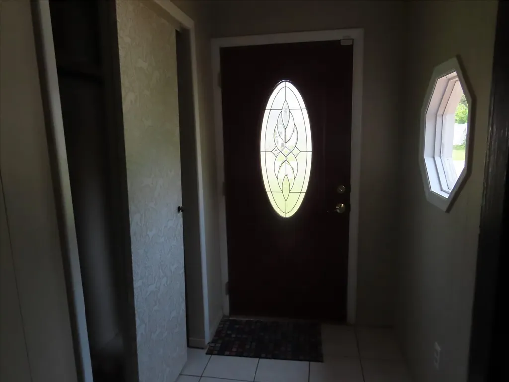 1436 Peters Boulevard Bay Shore NY 11706