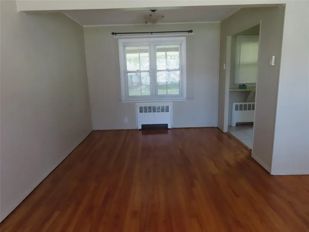 1436 Peters Boulevard Bay Shore NY 11706