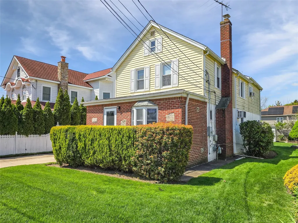 1994 Pine Street North Baldwin NY 11510