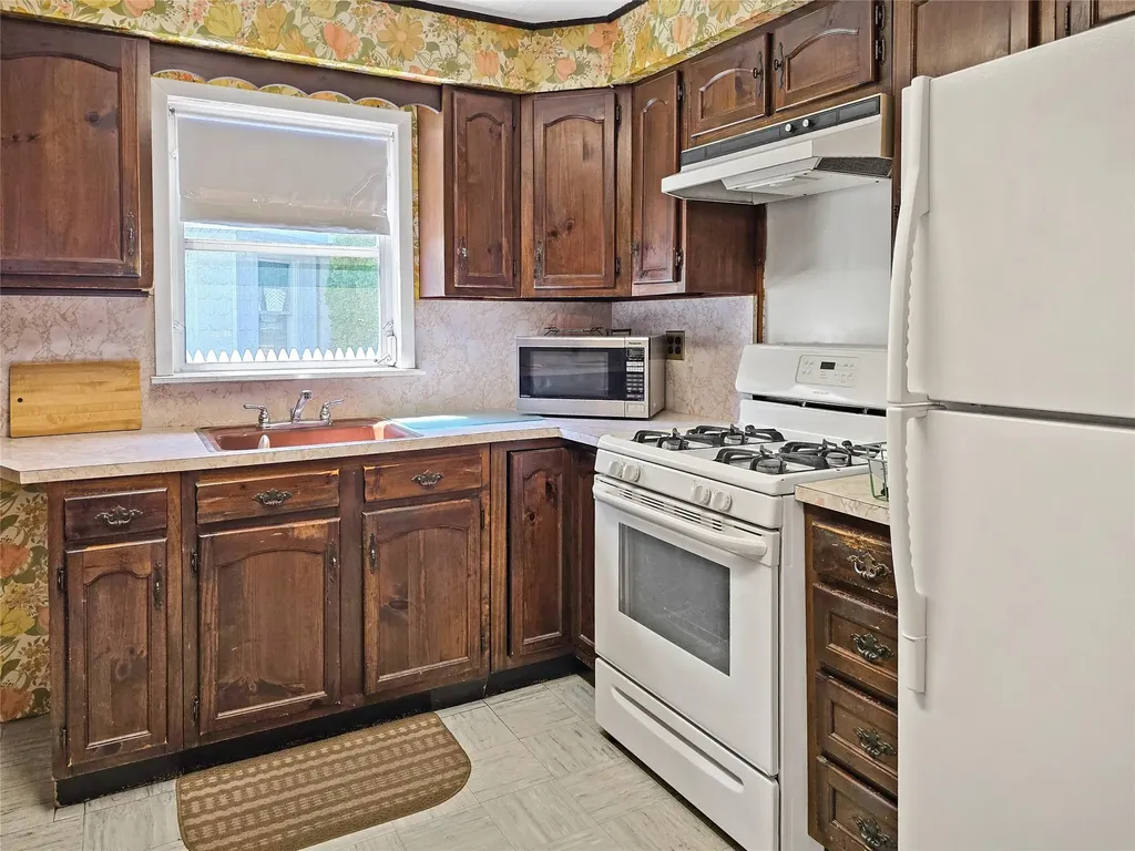 1994 Pine Street North Baldwin NY 11510