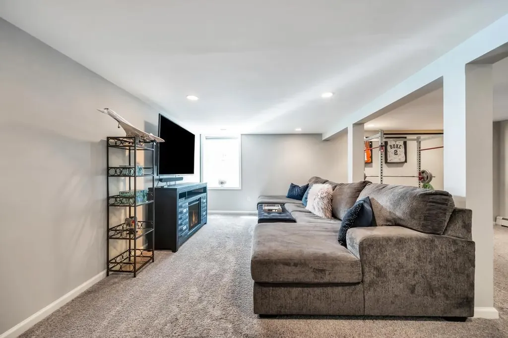 9 Deborah Drive Westhampton Beach NY 11978